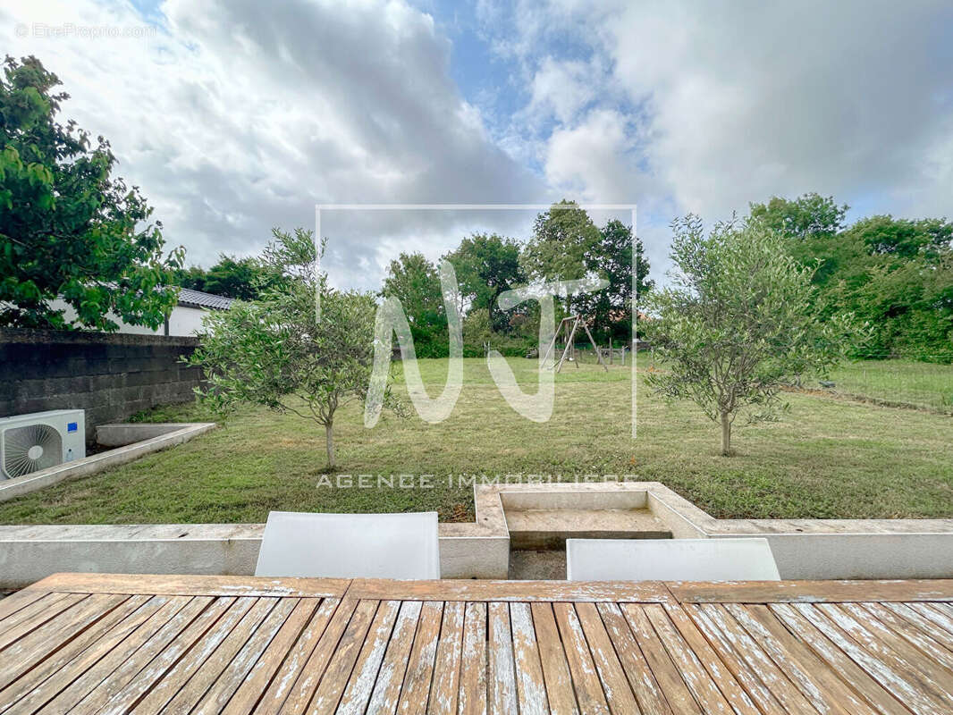 Maison à GROSBREUIL