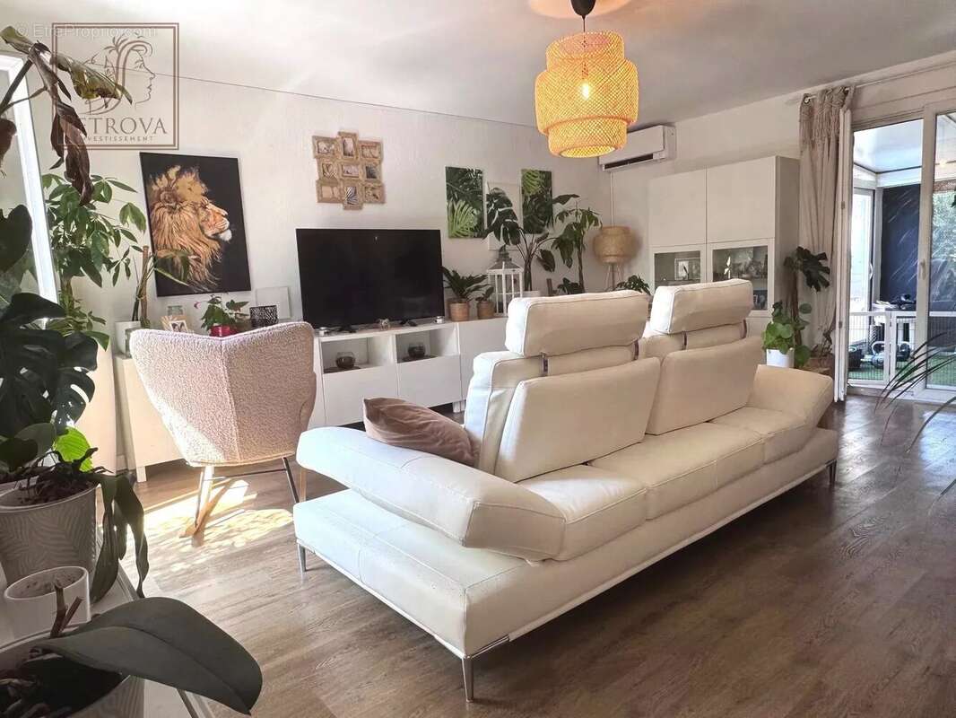 Maison à CARROS