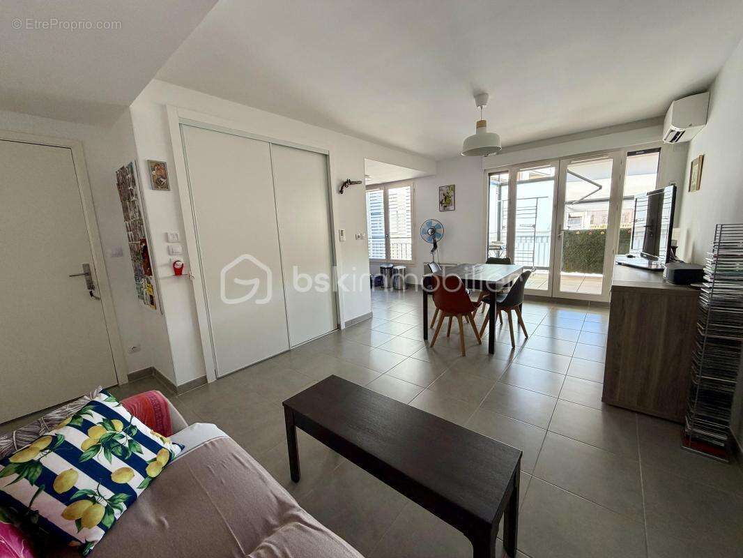 Appartement T3 récent avec terrasse, garage et cave - photo 2