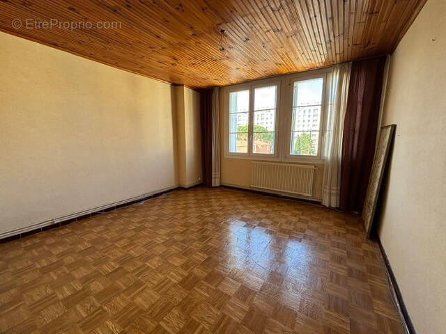 Appartement à MARSEILLE-9E