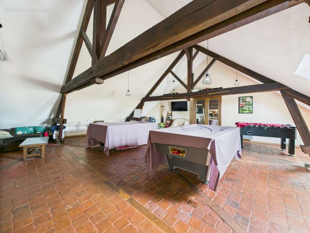 En exclusivité: SAULIEU CENTRE VILLE: Immeuble à usage de commerce et habitation - photo 10