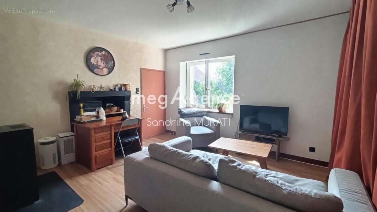 Maison en pierre + Grange St Aubin du désert (53) - photo 6