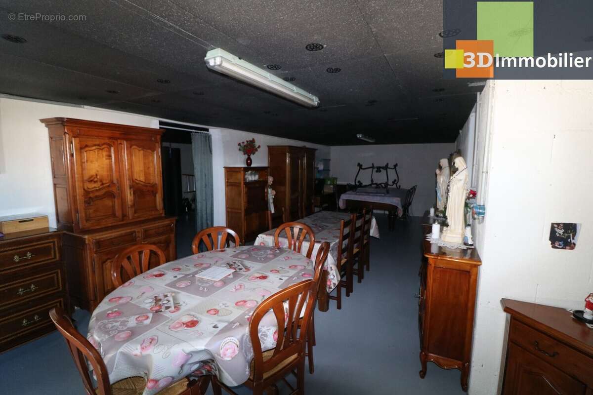 S/SOL SALLE DE R2CEPTION - Maison à PIERRE-DE-BRESSE