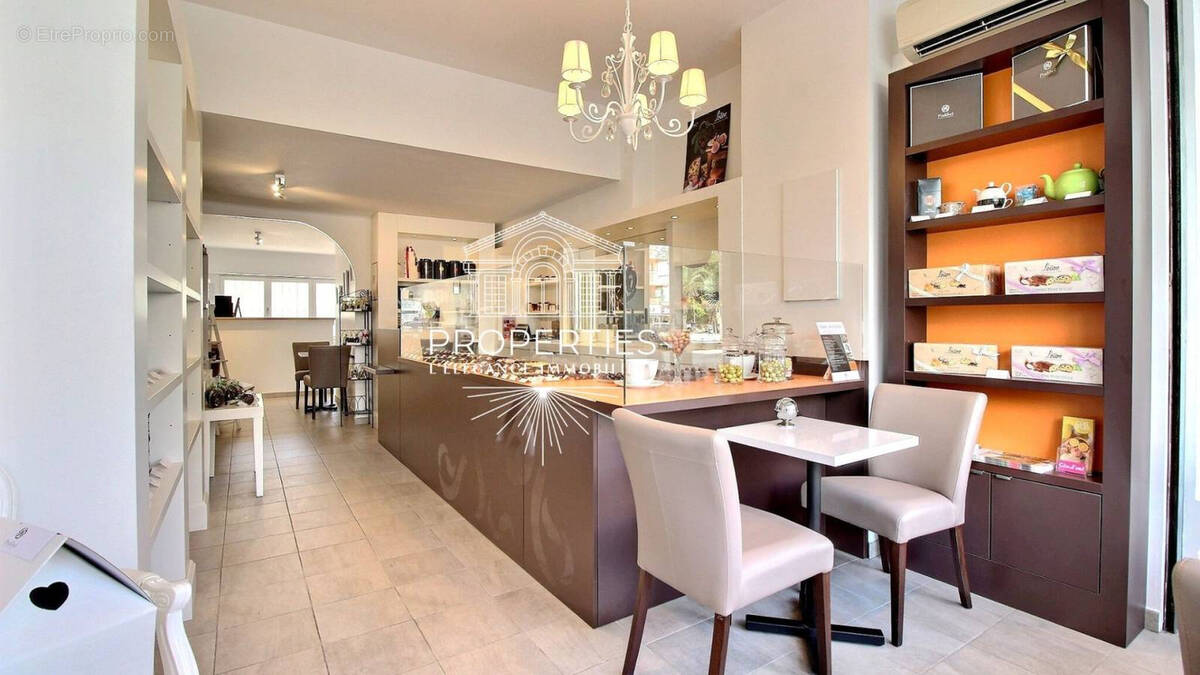 Commerce à LE LAVANDOU