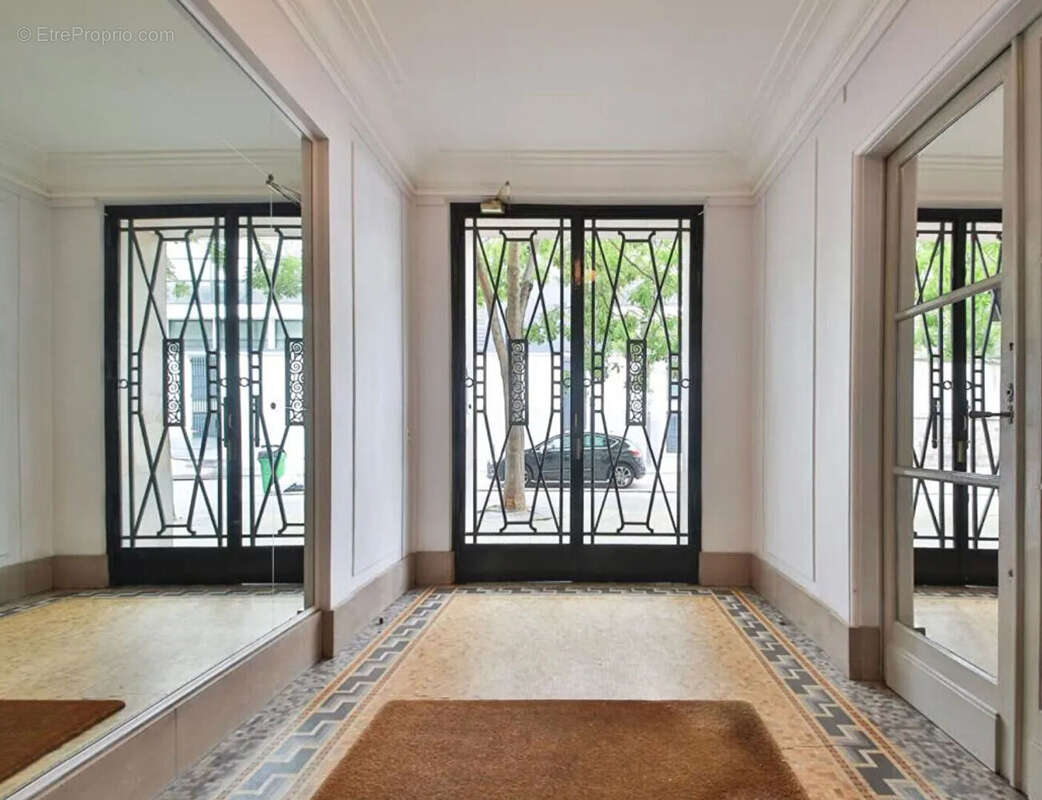 Appartement à PARIS-15E