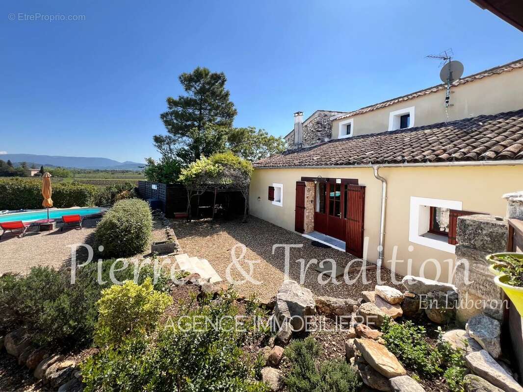 Maison à ROUSSILLON