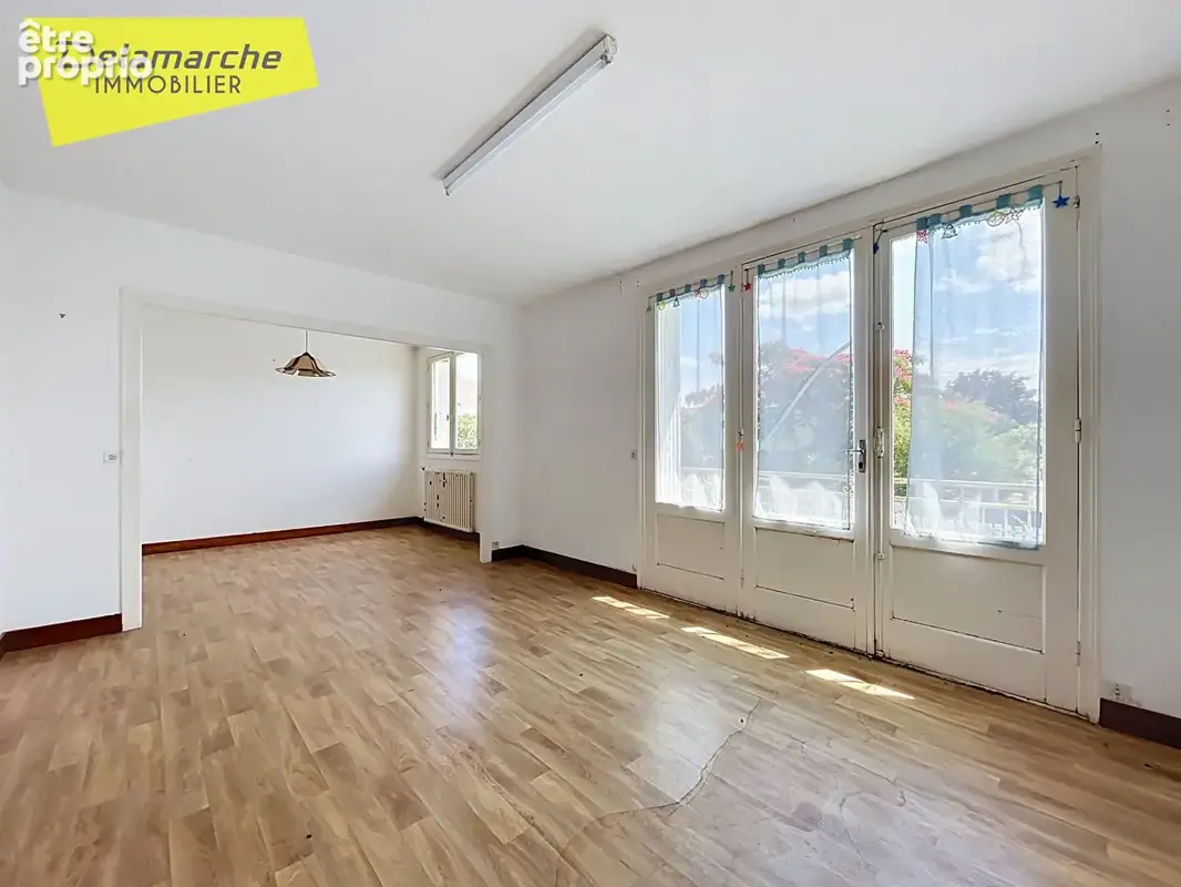 Maison - 3 chambres  - Sous-sol complet - Jardin - A rénover - DUCEY-LES-CHERIS (50220) - photo 2