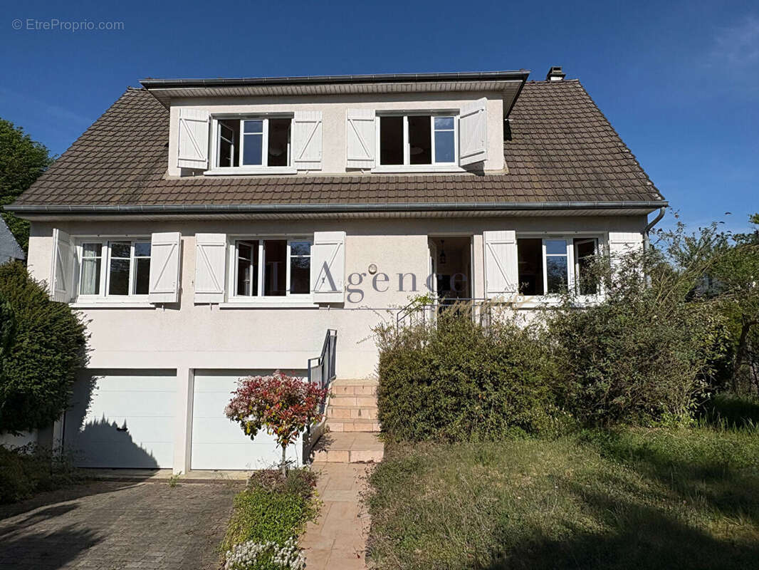 Maison à CHANTILLY
