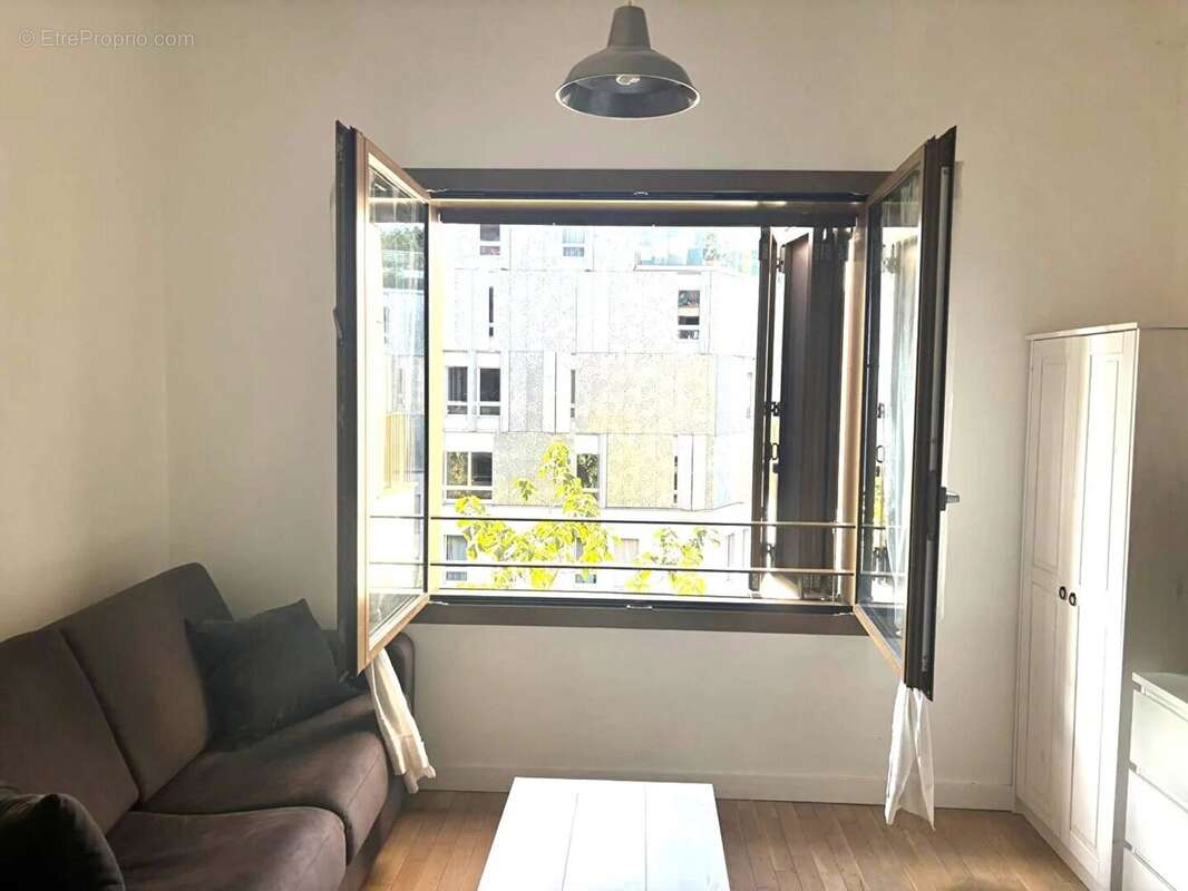 Appartement à PARIS-19E