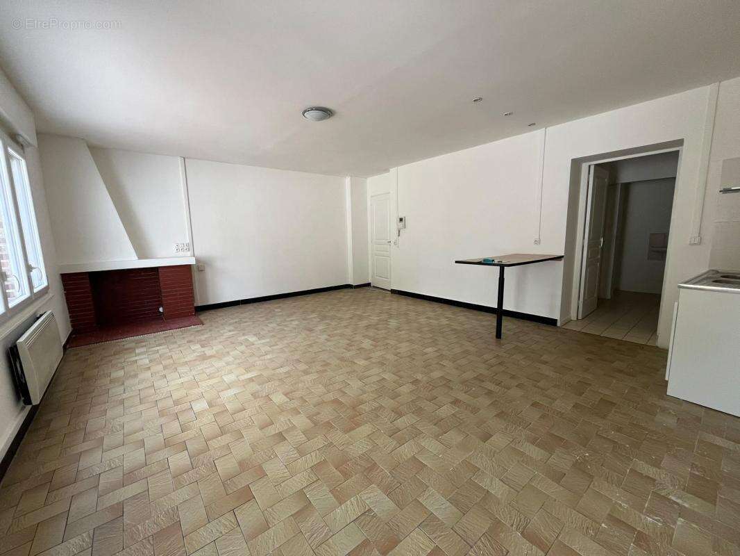  OPPORTUNITÉ INVESTISSEUR : Immeuble de rapport 4 lots avec local commercial !  rentabilité brut 9,9% - photo 2