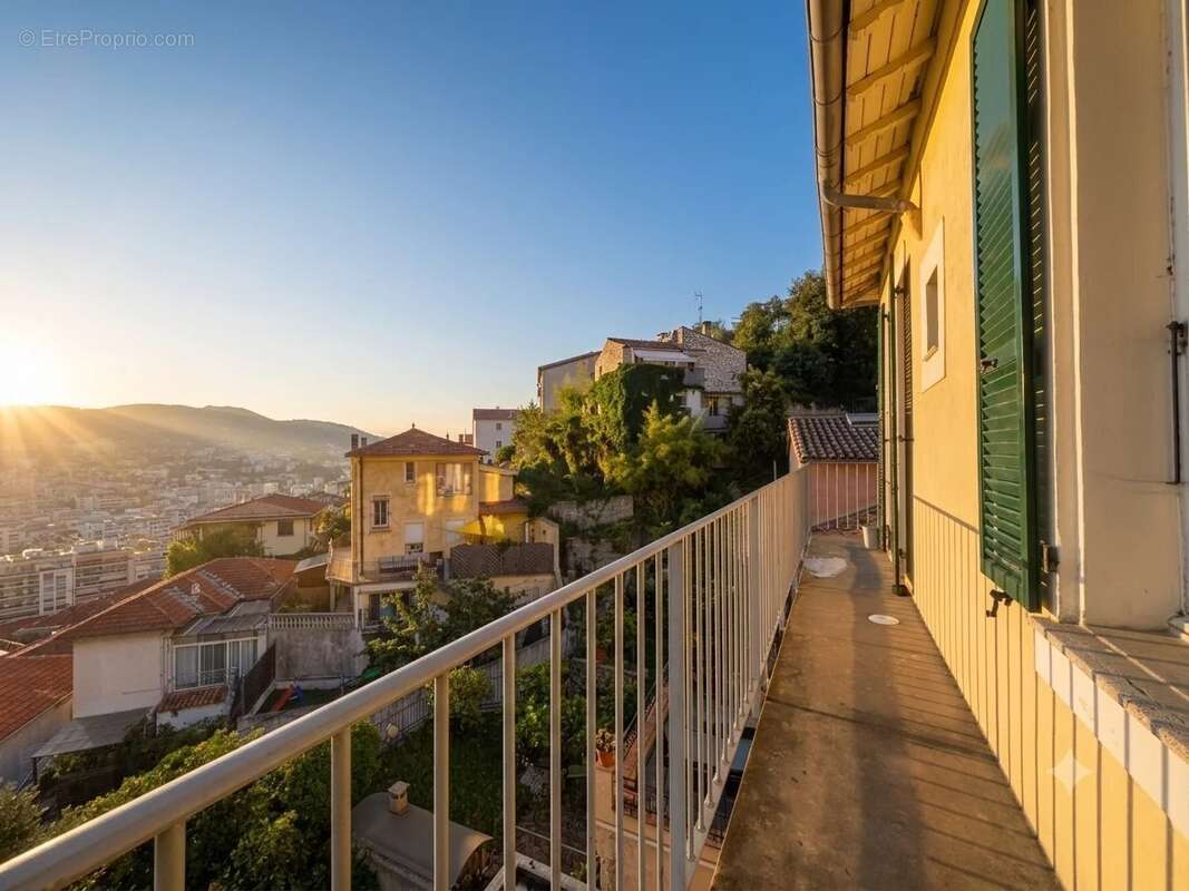 3 p grand balcon filant Haut Cyrnos Pessicart - photo 2
