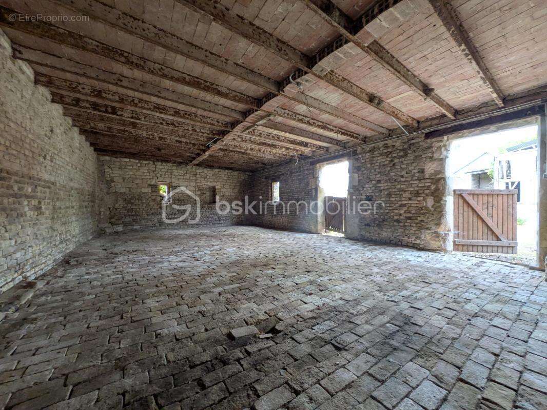 BARBY – Ensemble immobilier rare à fort potentiel (470 m² bâtis) - photo 18