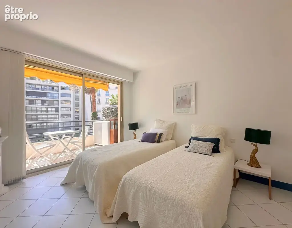 2 pièces plein Sud avec terrasse au coeur de Cannes - photo 8