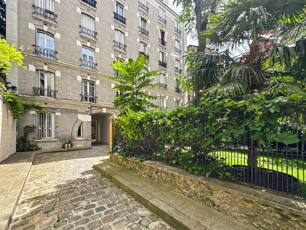 Appartement à PARIS-15E