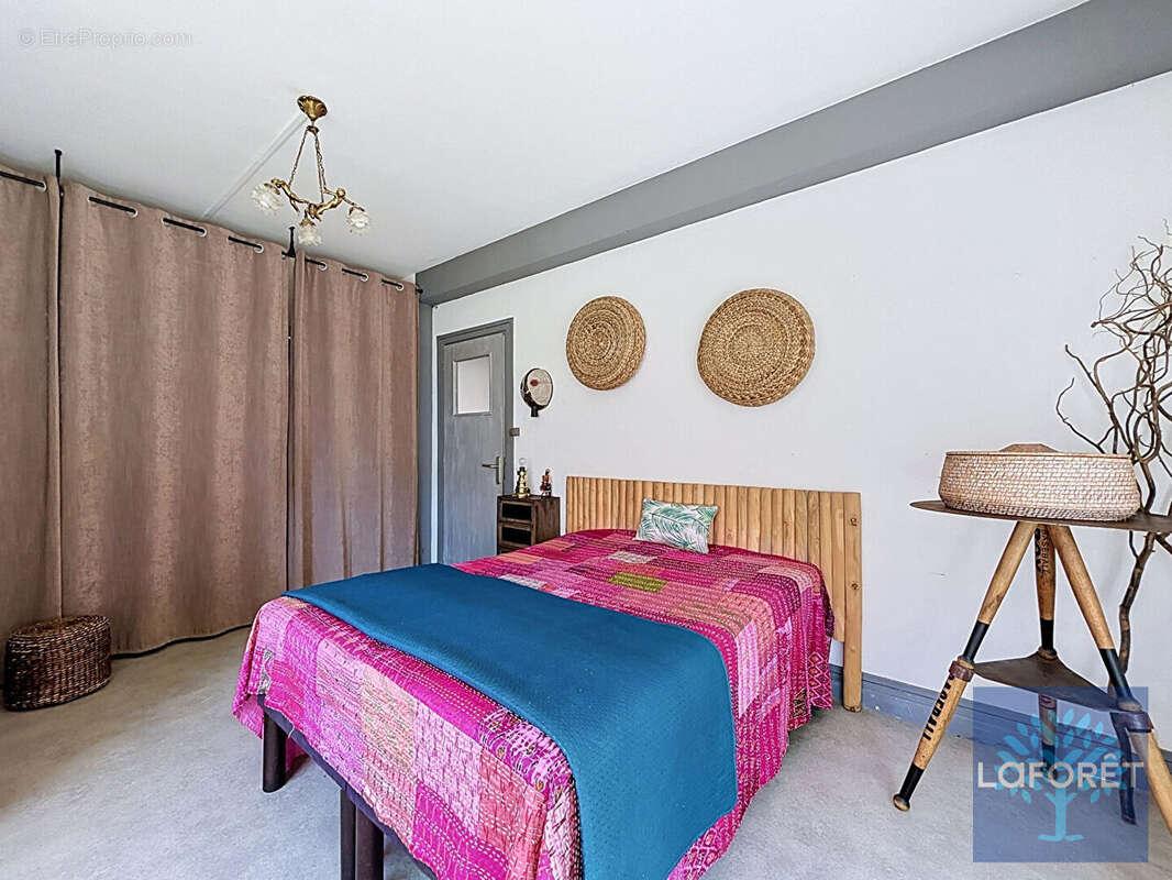 NOUVEAUTÉ !!! Appartement  115 m²  rez de jardin . - photo 8