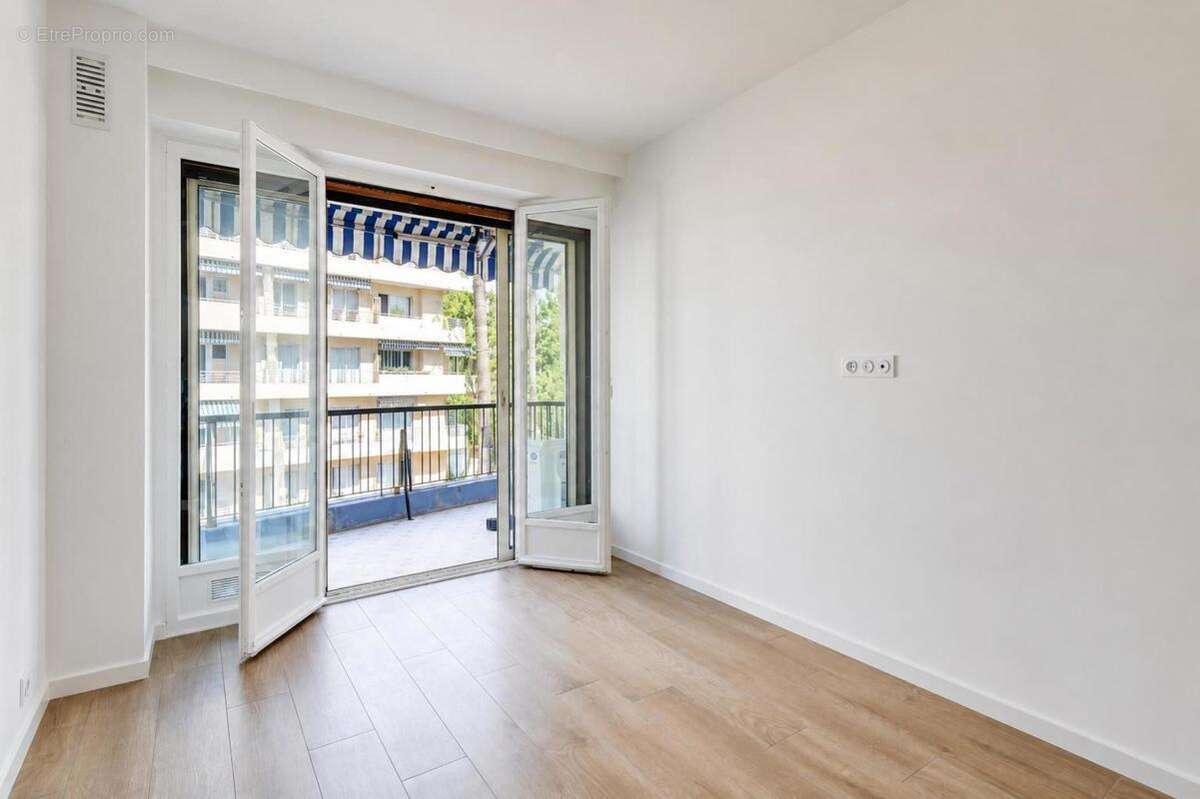Appartement à CAGNES-SUR-MER