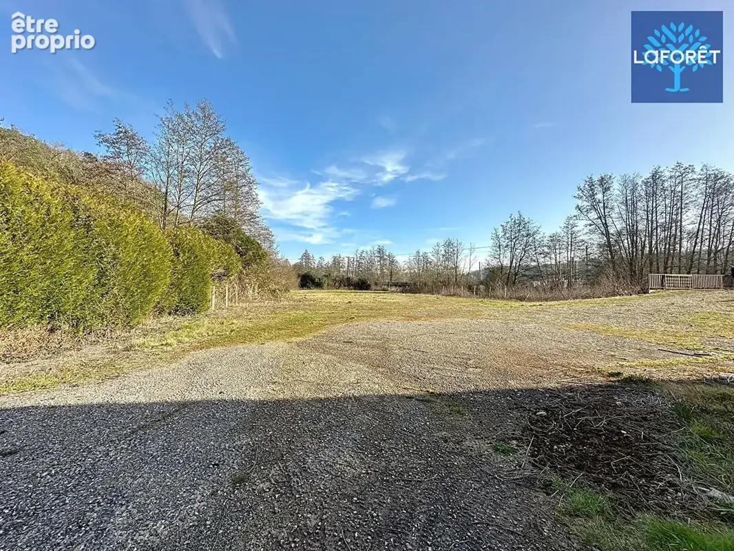 Surface de vente de 1240 m2 avec maison d'habitation à Menneval - photo 7