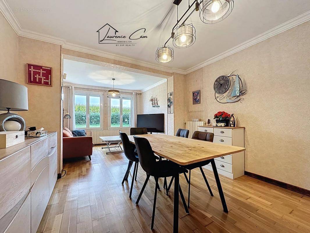 Maison à PLOUGUERNEAU