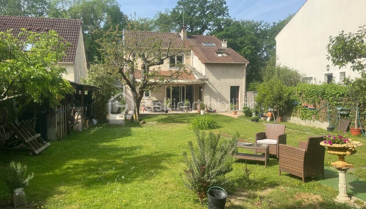 Maison à LE PLESSIS-TREVISE