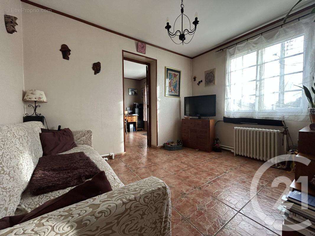 Maison à VILLERS-SOUS-SAINT-LEU