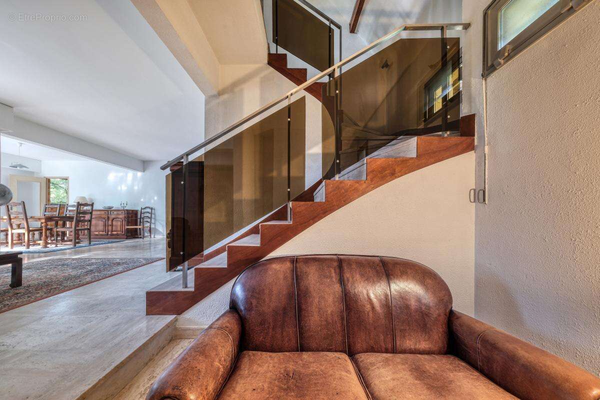 Maison à SAINT-CHERON