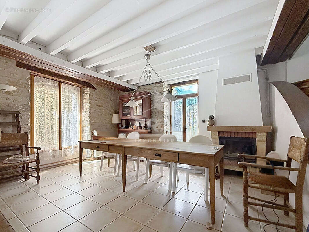Maison à PUSSAY