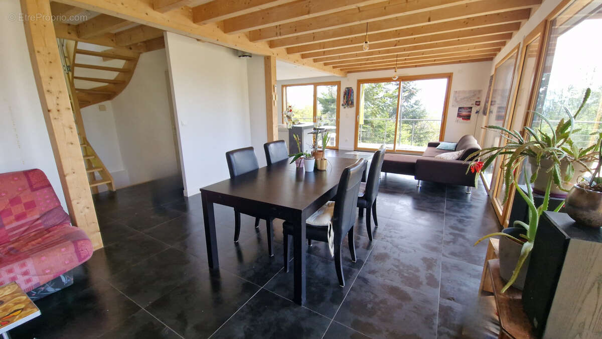 Maison à GEX
