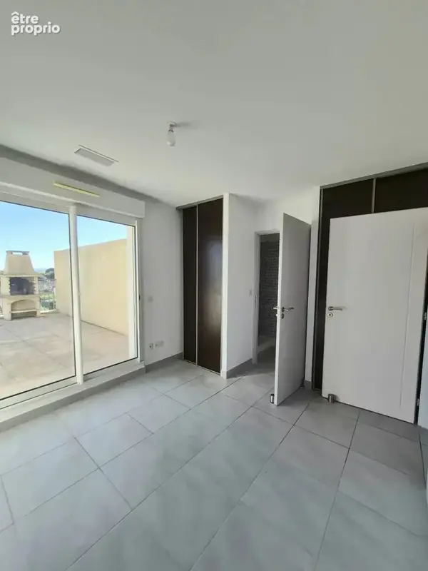 Penthouse dernier etage avec terrasse 44m2 et garage 23m2 - photo 6