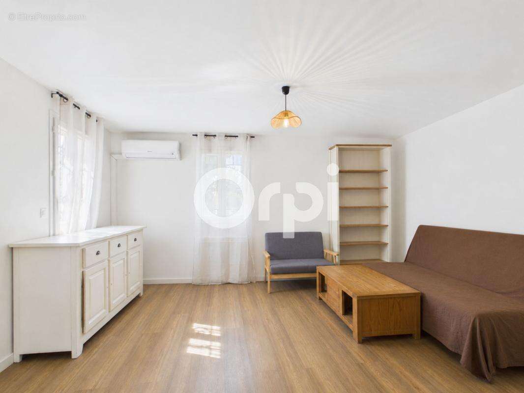 Appartement à MONTAUROUX