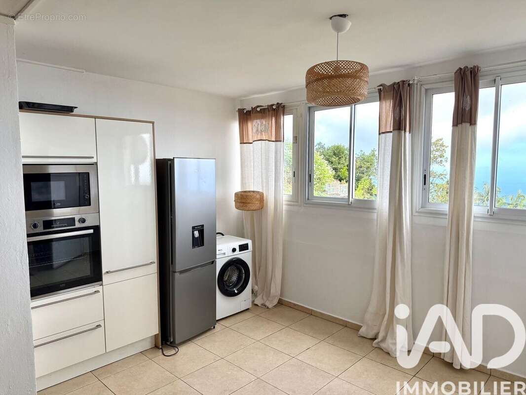 Photo 3 - Appartement à LES TROIS-BASSINS