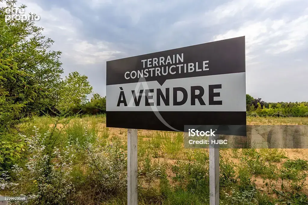 Terrain constructible plat centre village - photo 1