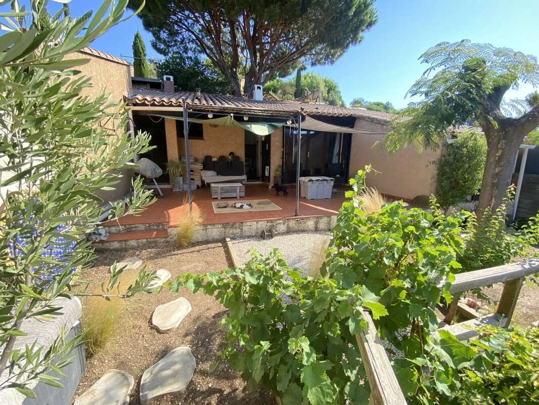 Maison à LA LONDE-LES-MAURES