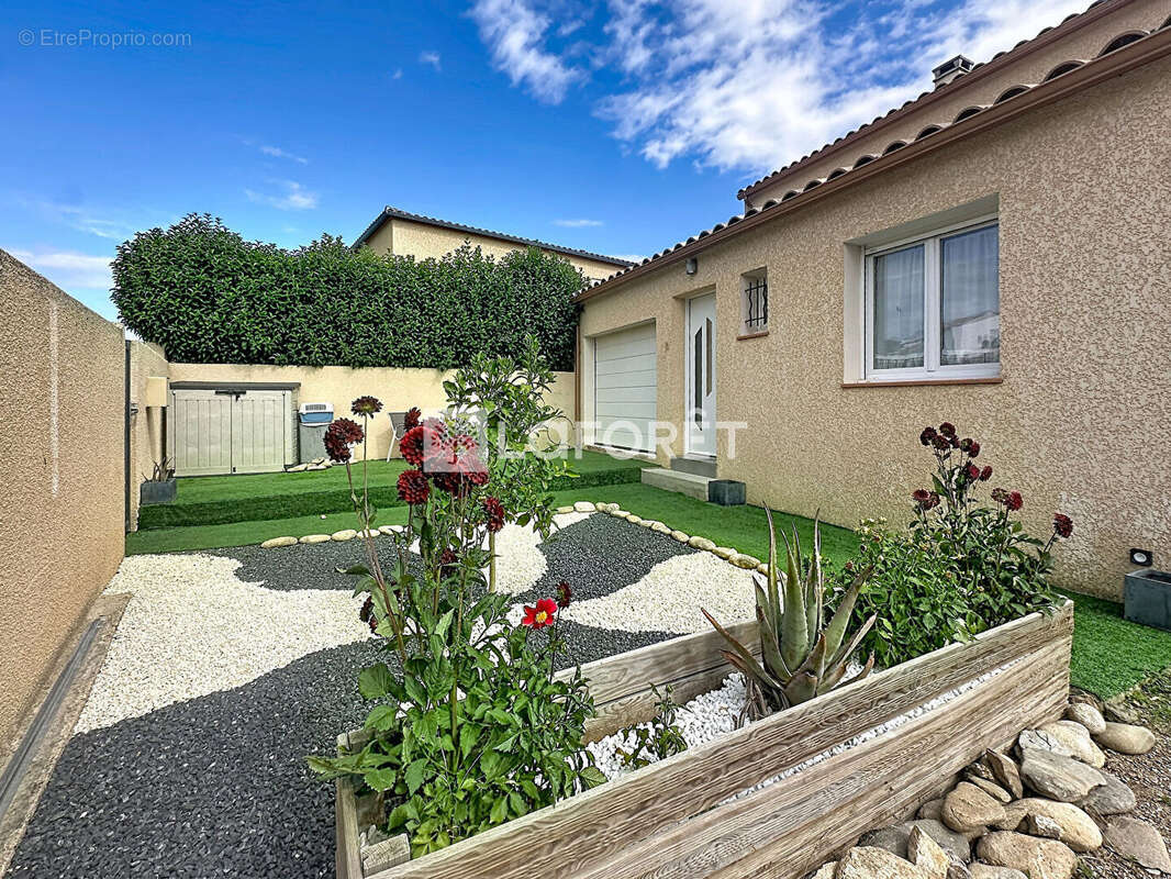 VILLA 3 faces, 3 chambres, 1 suite parentale et piscine. - photo 2