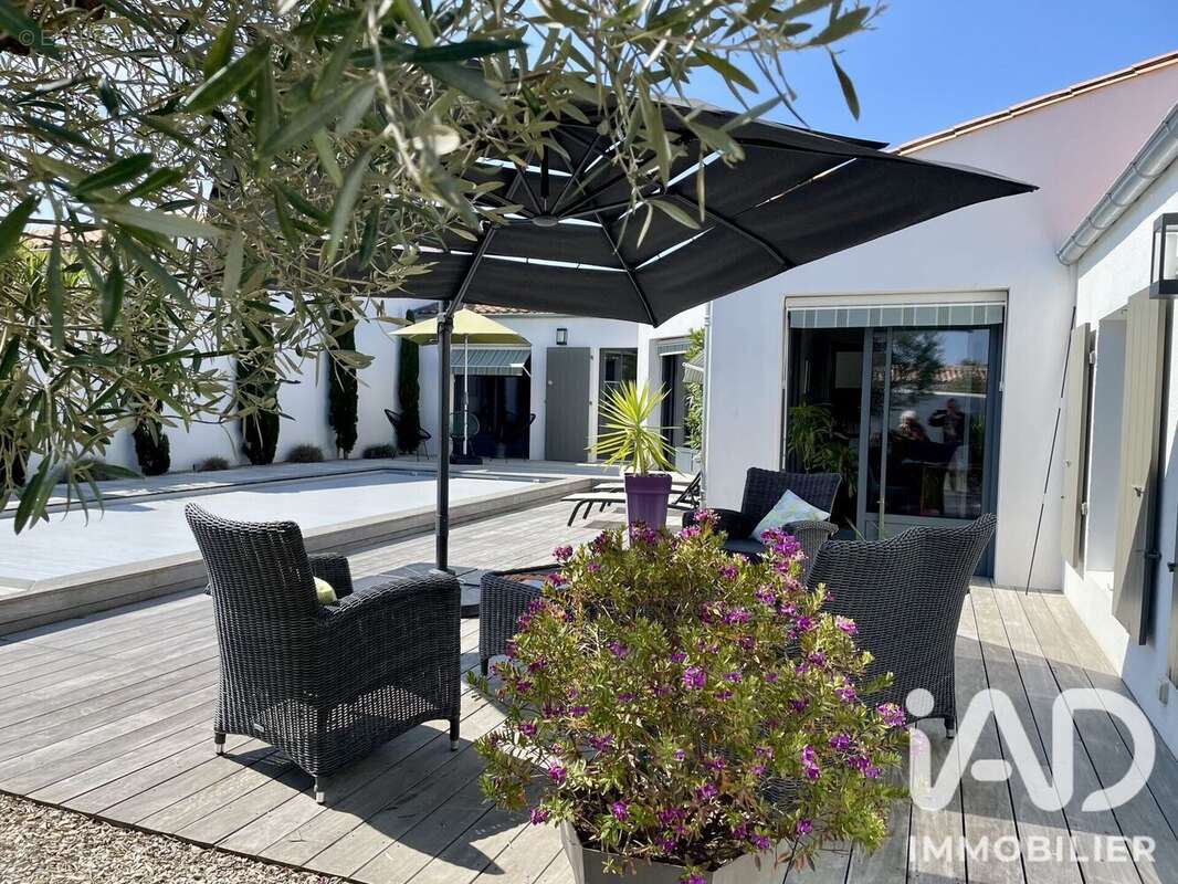 Photo 1 - Maison à LA FLOTTE