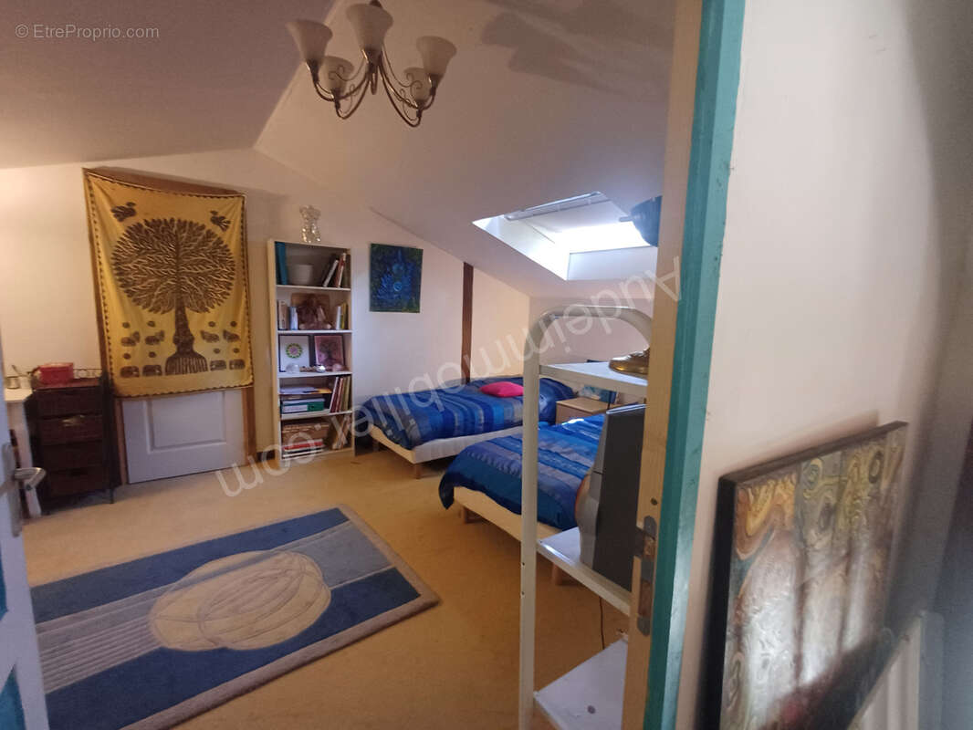 Villa avec garage et jardin sur 1,2 ha - photo 12
