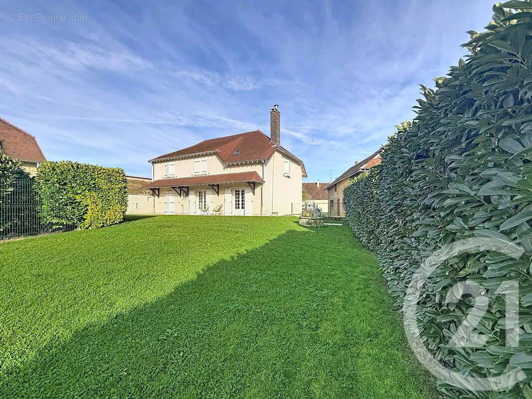 Maison 185 m² à Fralignes  - photo 22