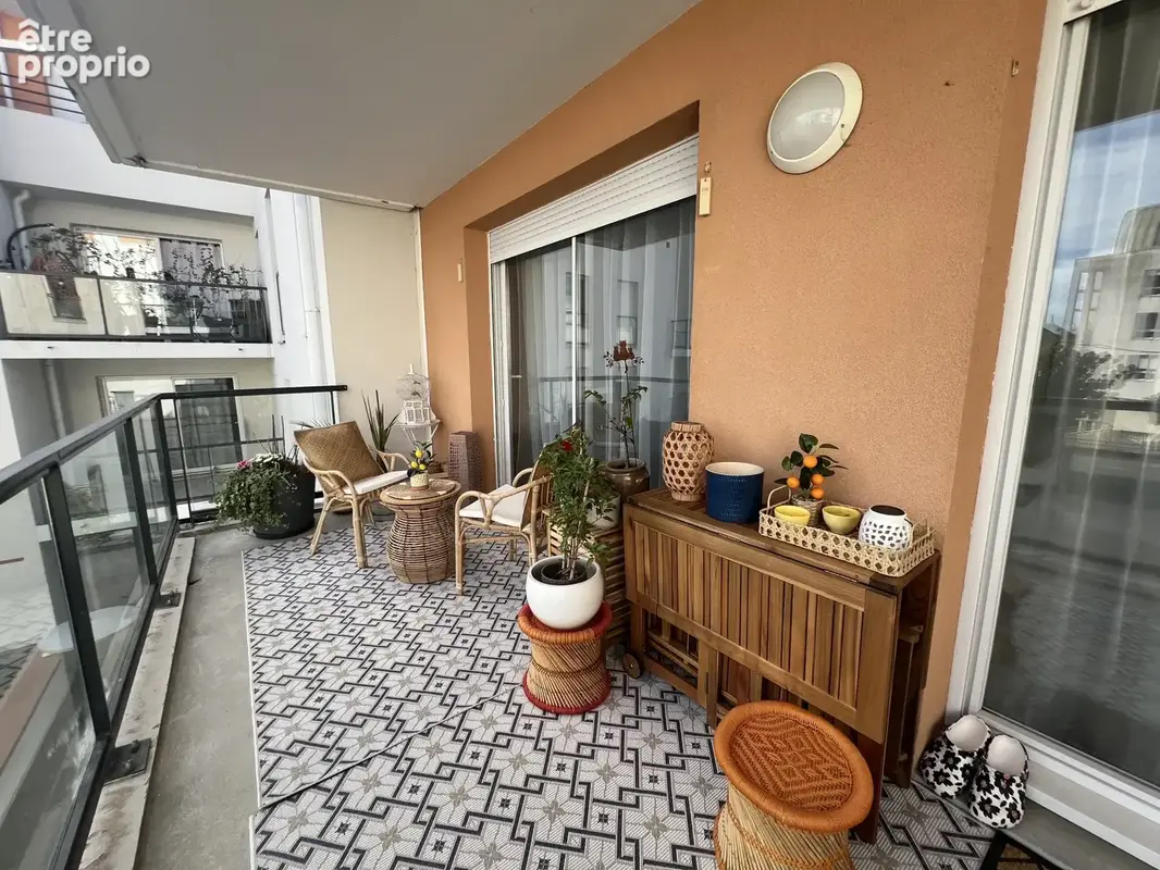 Appartement T3 - 75m2 - garage - parking LA ROCHE SUR YON - photo 2