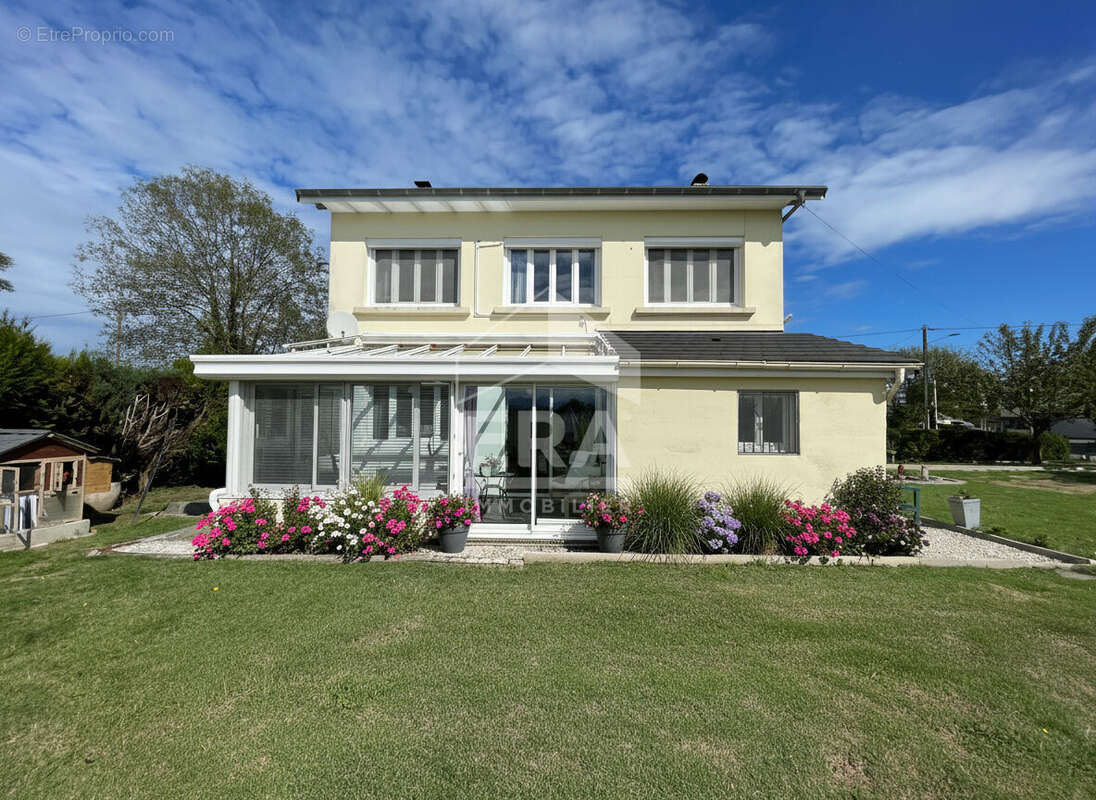 Maison à SERON