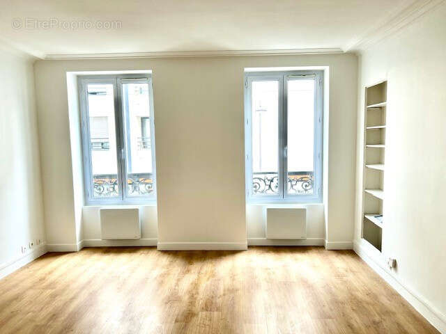 Appartement à PARIS-19E