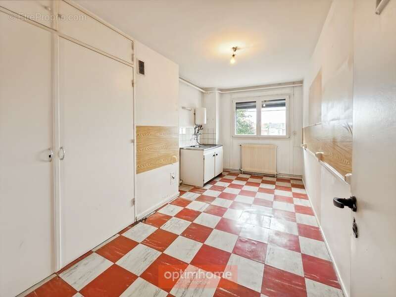 T4 de 83 m² – 3 chambres – Balcon – Cave – Garage – Résidence "Plein Sud" – ARRAS - photo 13