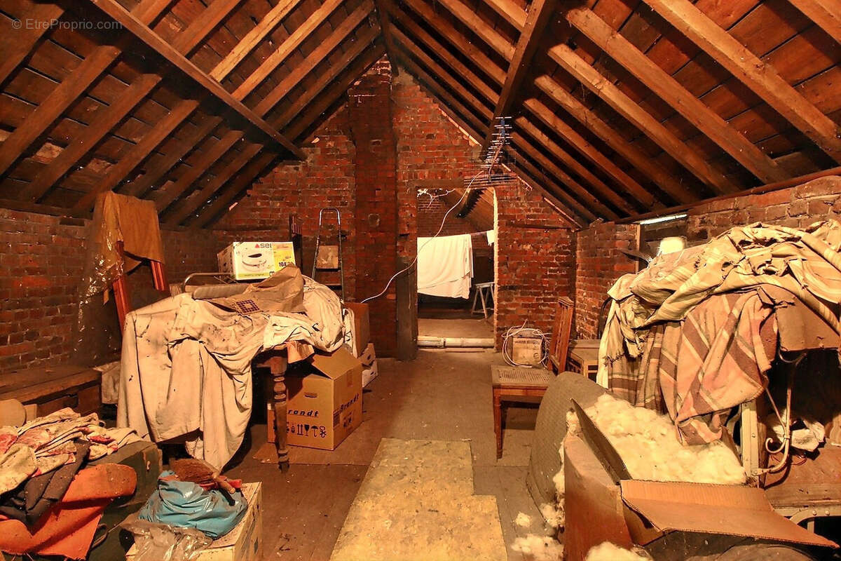 Appartement à CRESPIN