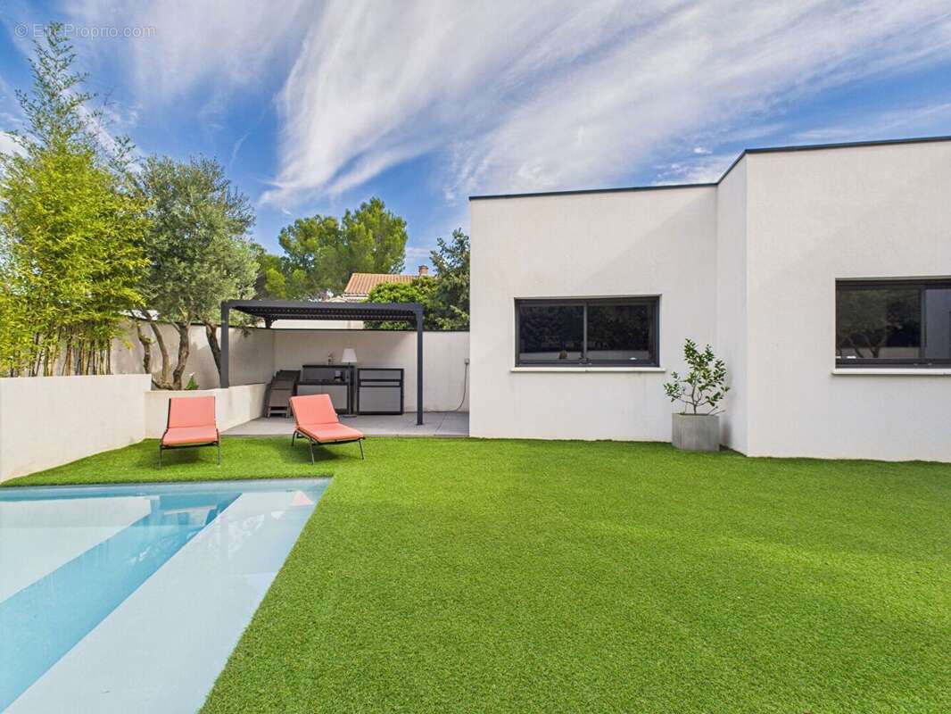 Maison à VILLENEUVE-LES-AVIGNON