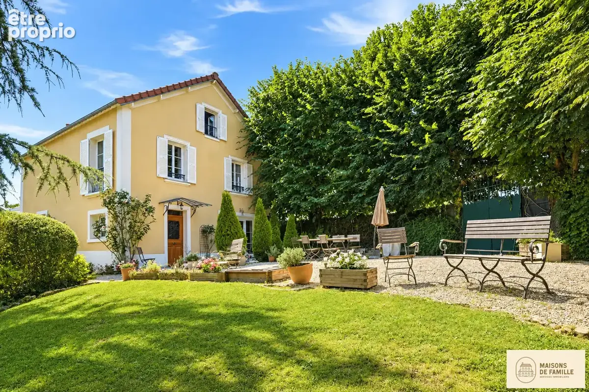 Maison à LA CELLE-SAINT-CLOUD