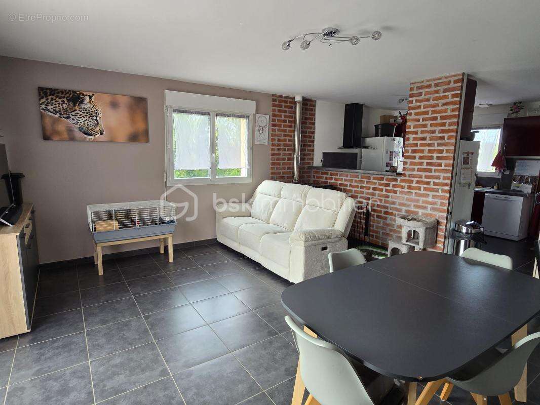 Maison à SAINT-GERMER-DE-FLY