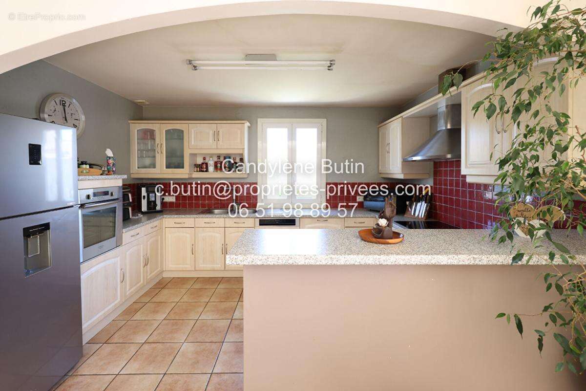 Villa T5 avec piscine et espace détente ,120 m² habitables - photo 7