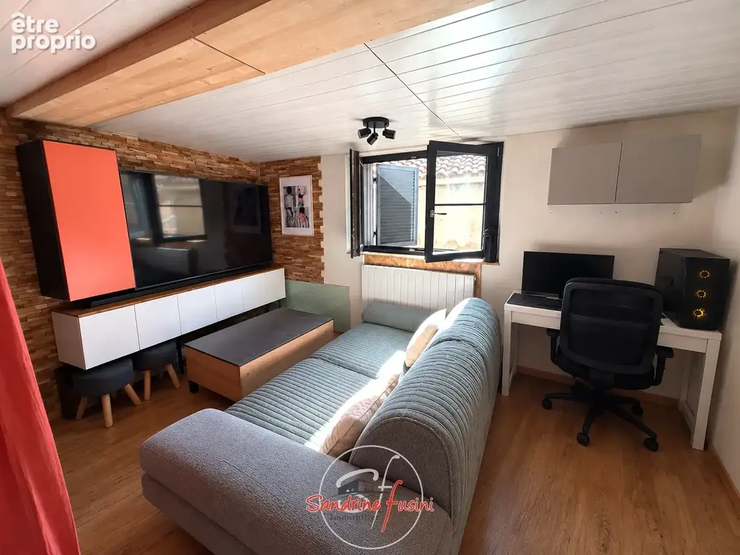 Village de Gattières -  STUDIO AVEC CAVE - photo 1