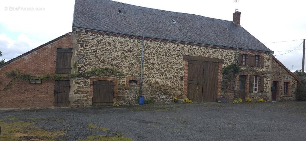 Maison à CHENIERS