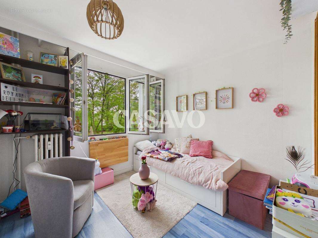 Appartement à LA CELLE-SAINT-CLOUD