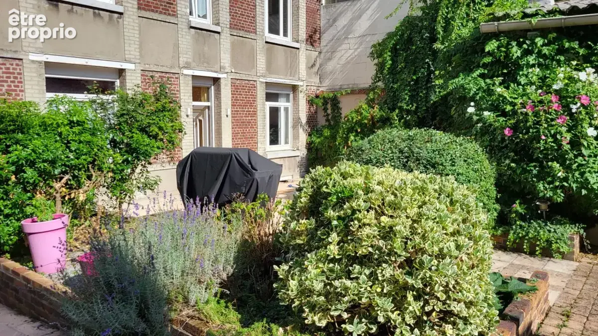 Charmante maison nichee au fond d'une cour arboree - photo 2