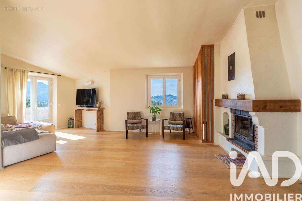 Photo 5 - Maison à MANDELIEU-LA-NAPOULE